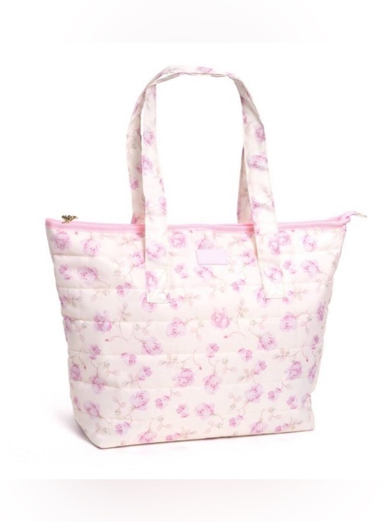 LoveShackFancy Handbags - NWT. LoveShackFancy x Target - Yoobi
Ribbon Rosa Quilted Tote Bag